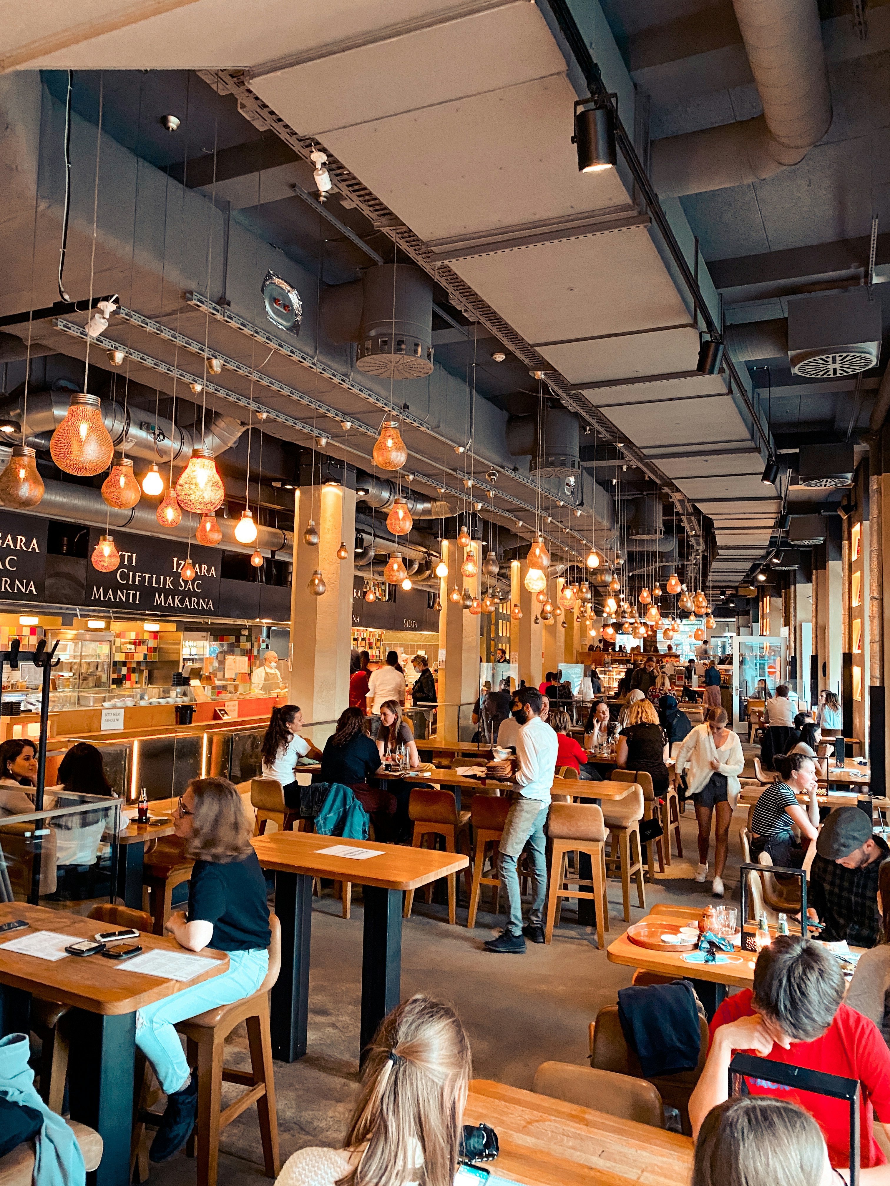 Restaurants & Bars